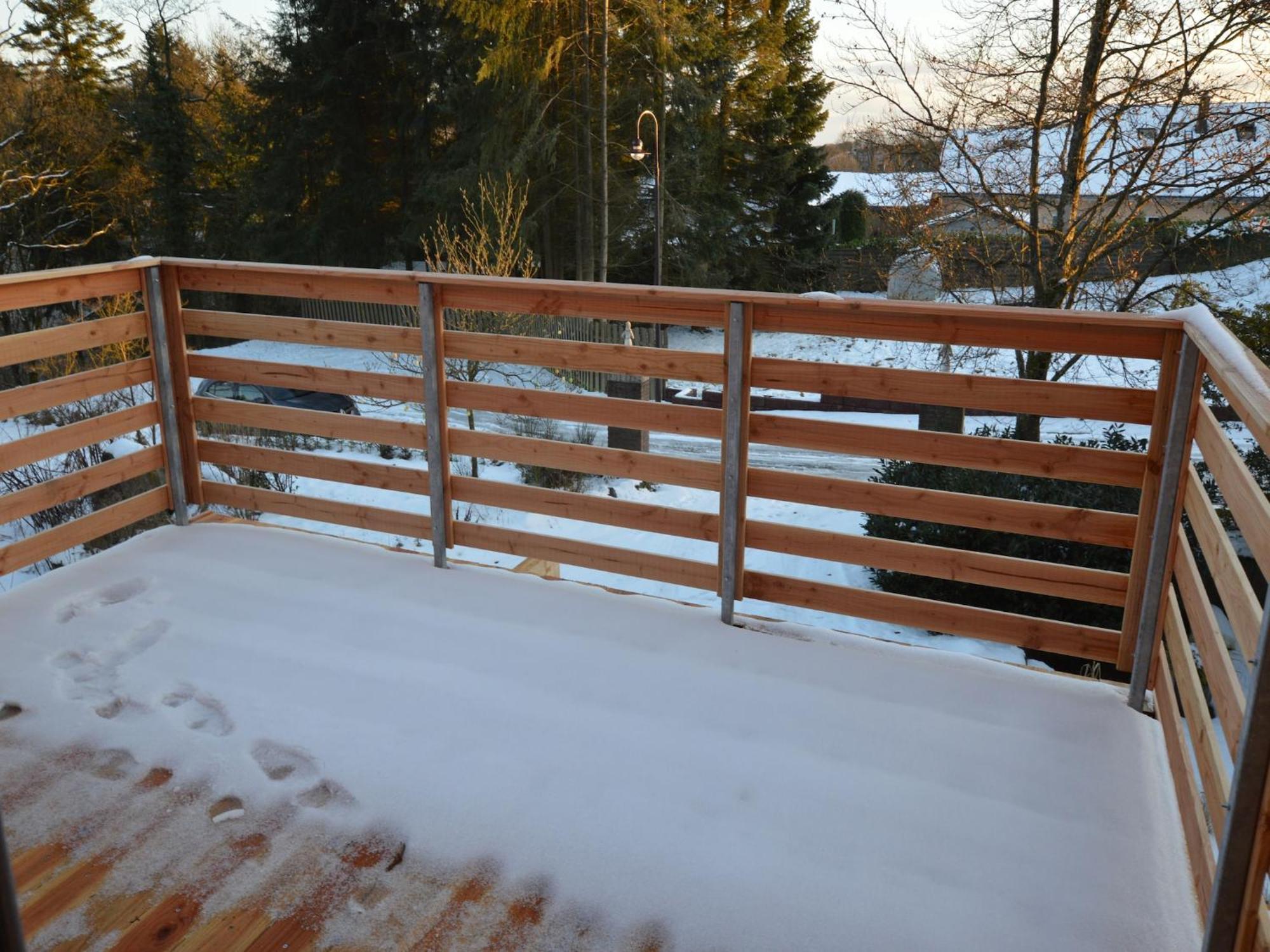 Cosy In With Balcony *