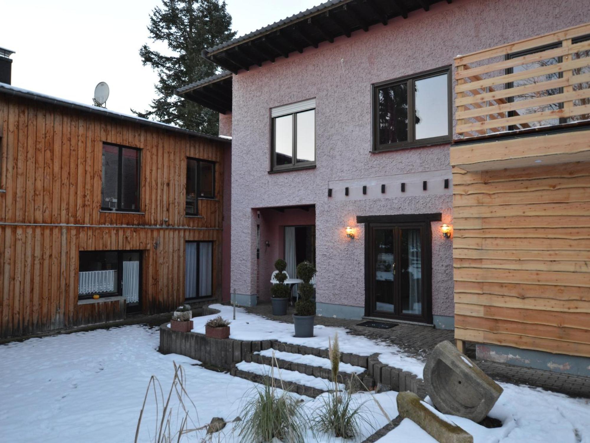 Apartment Cosy In With Balcony Manderscheid